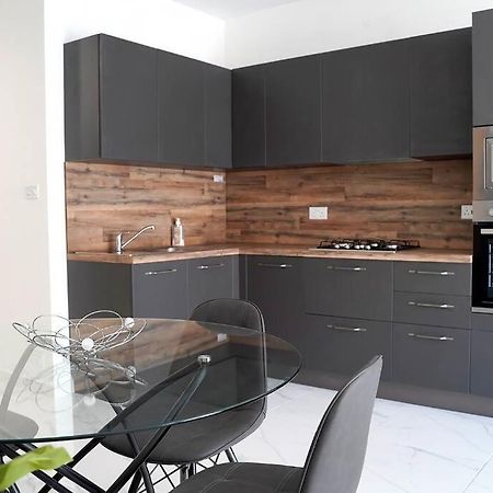 Luxurious Apartment Next To The Sea Gzira Екстер'єр фото
