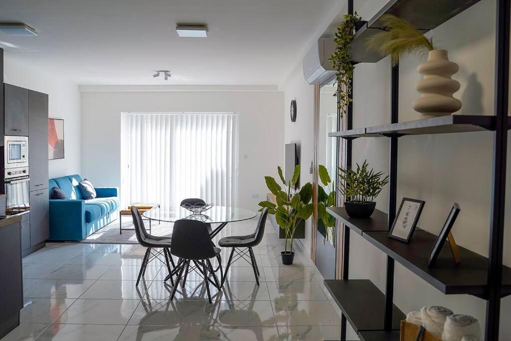 Luxurious Apartment Next To The Sea Gzira Екстер'єр фото